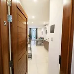 Modern 2br Superb Location Center Of St Julians San Ġiljan