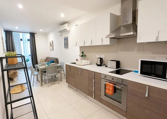 Modern 2br Superb Location Center Of St Julians * سانت جوليان